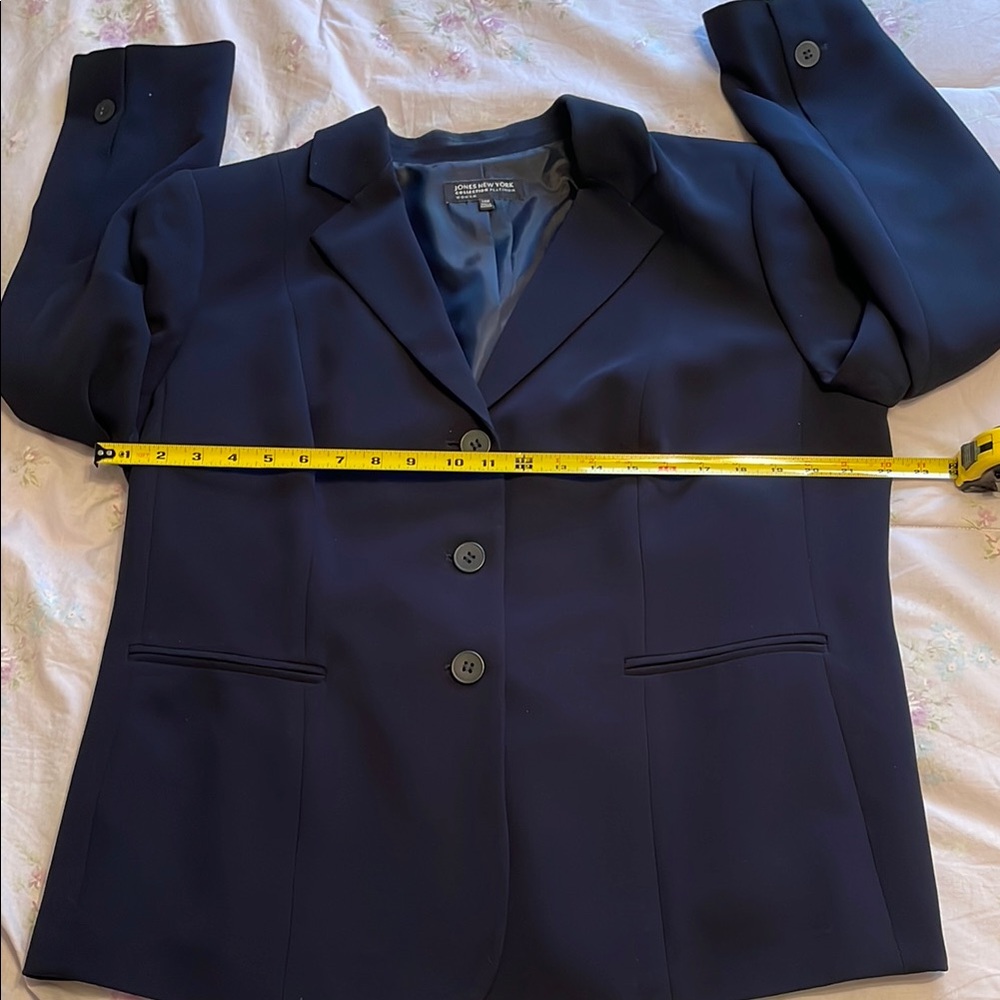 Classic Navy Blue Women's Blazer - Picture 3 of 7